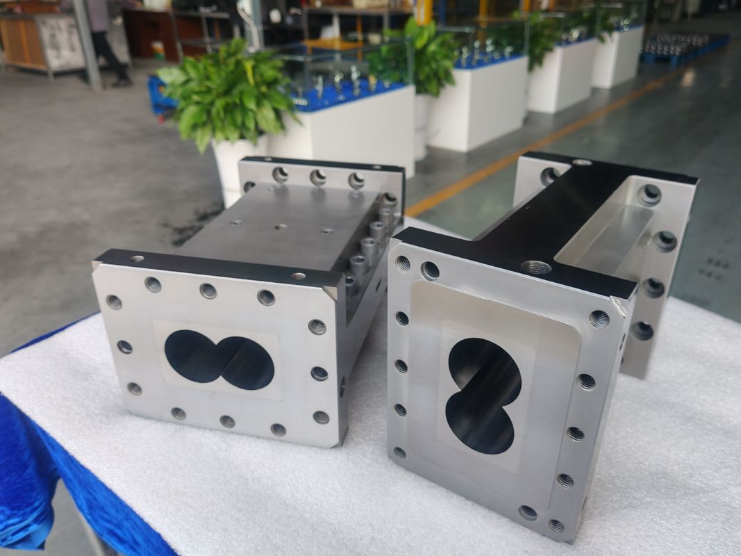 150 barris para extrusora de parafuso duplo para vantagem da máquina de extrusão de parafuso duplo