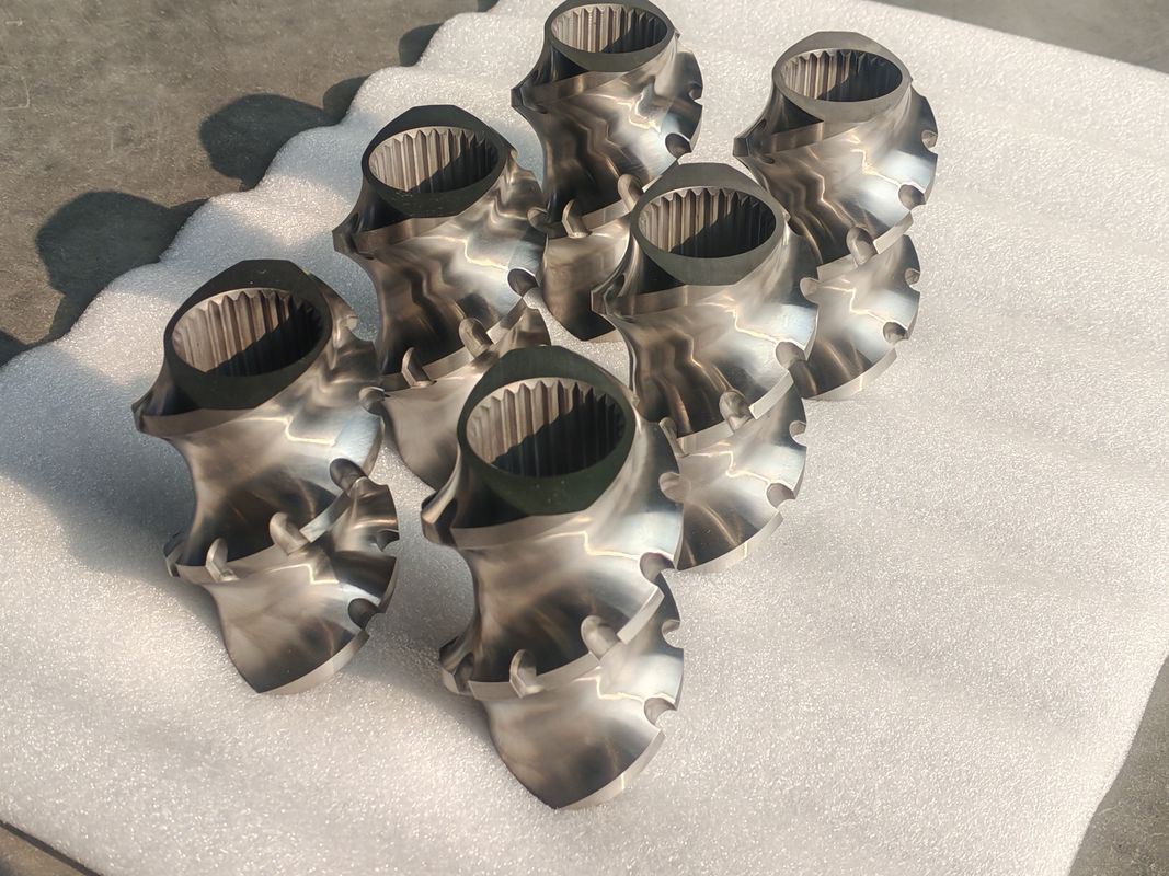 Elementos de rosca de extrusora de dupla rosca para mistura e transporte superiores para resultados precisos