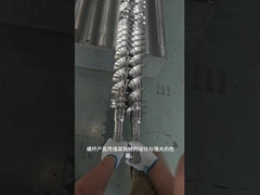 Barris para extrusoras de dois parafusos na linha de extrusão de plásticos